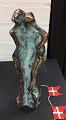 "Tosomhed" skulptur af patineret bronze.